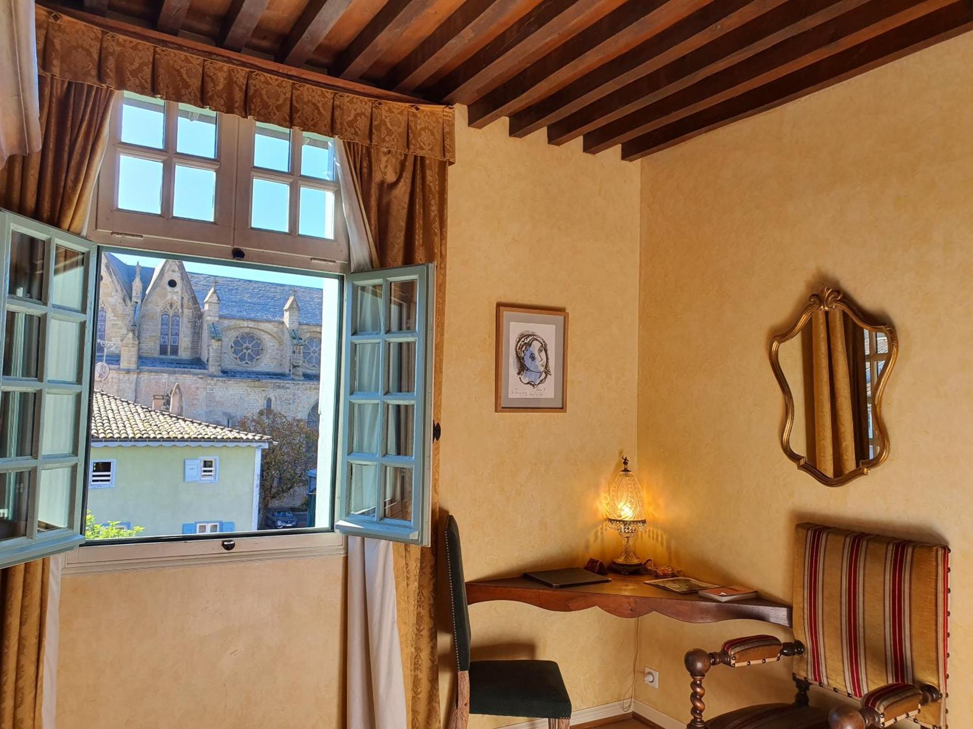 La Maison Des Consuls Мирпоа Стая снимка